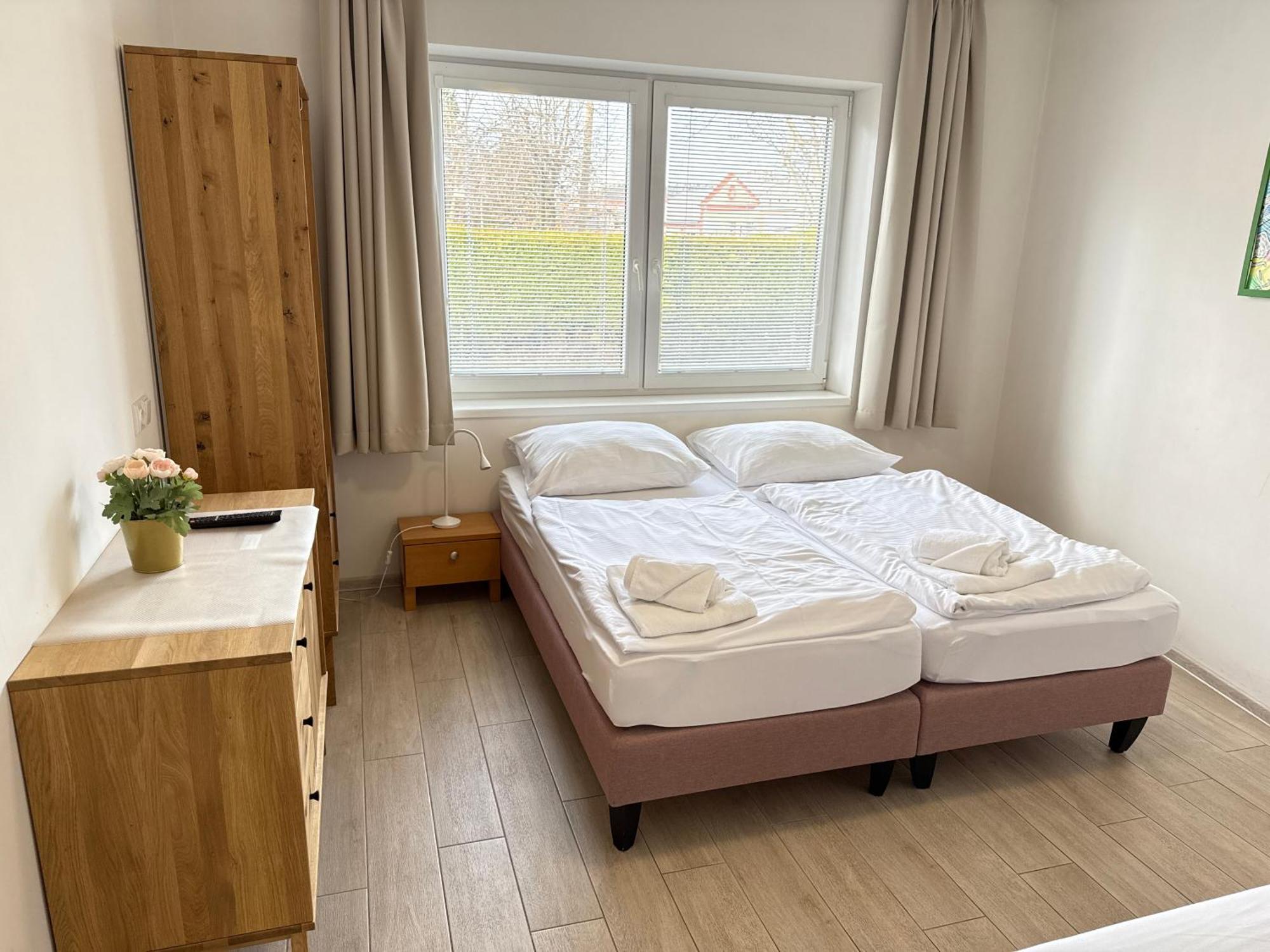 Apartmany Leto Frýdek-Místek エクステリア 写真