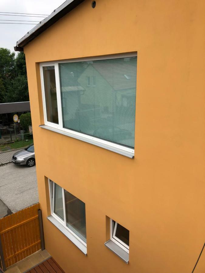 Apartmany Leto Frýdek-Místek エクステリア 写真