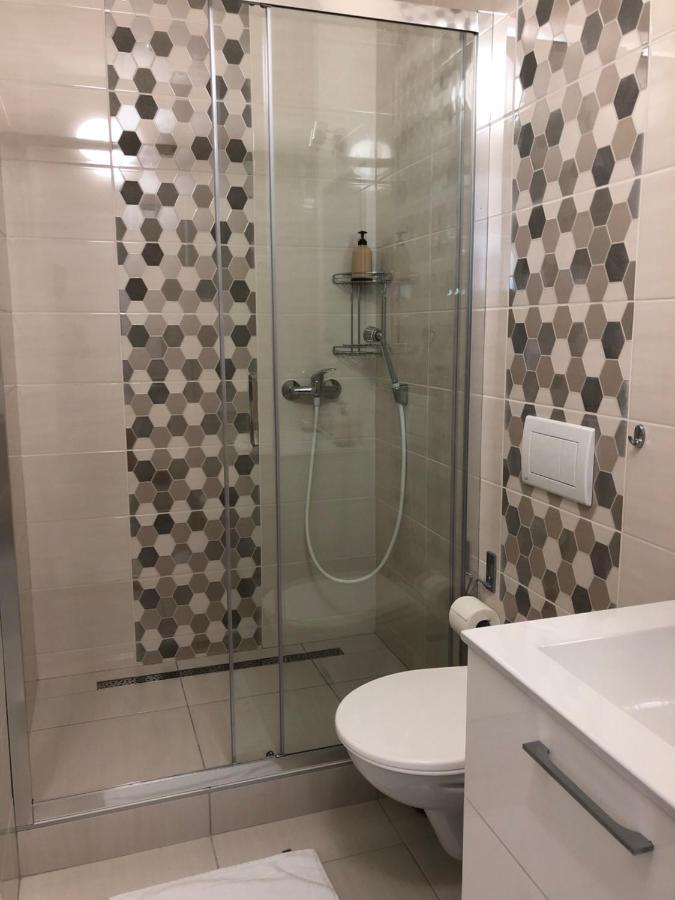 Apartmany Leto Frýdek-Místek エクステリア 写真