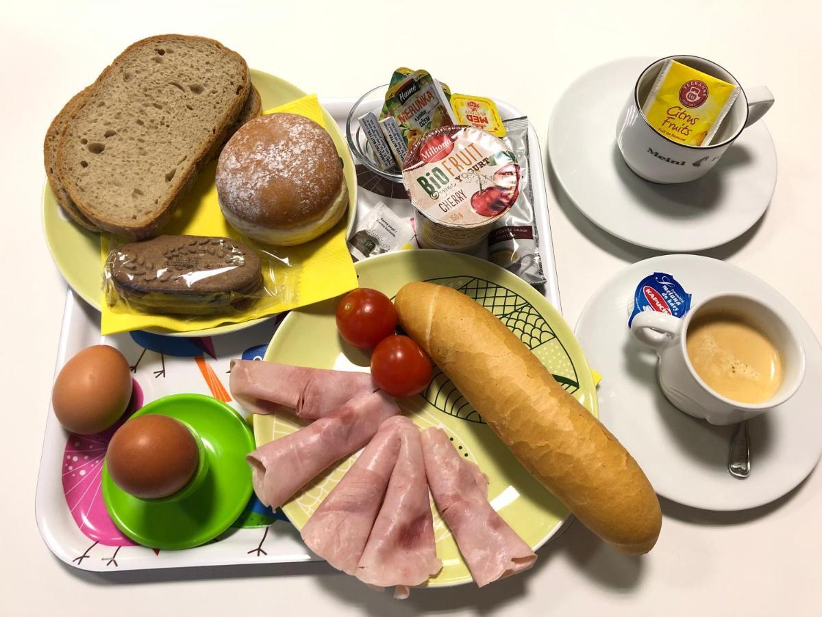 Apartmany Leto Frýdek-Místek エクステリア 写真